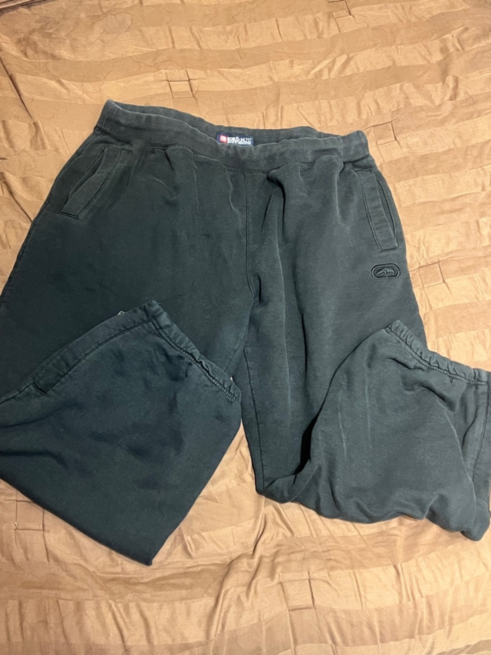 Ecko Unlimited Men’s Black Sweatpants with Embroidered Logo